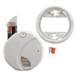 First Alert® - Battery White Surface Mount Smoke/Fire Alarm With Smart Sensing Technology 10 First Alert® - Battery White Surface Mount Smoke/Fire Alarm With Smart Sensing Technology -Magma Store 1039828 5
