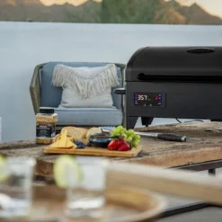 Louisiana Grills® - 300 Portable Wood Pellet Grill -Magma Store 10838 3