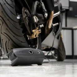 CTEK® - CS FREE™ 12 V Portable Automatic Battery Charger And Maintainer -Magma Store 40 462 14