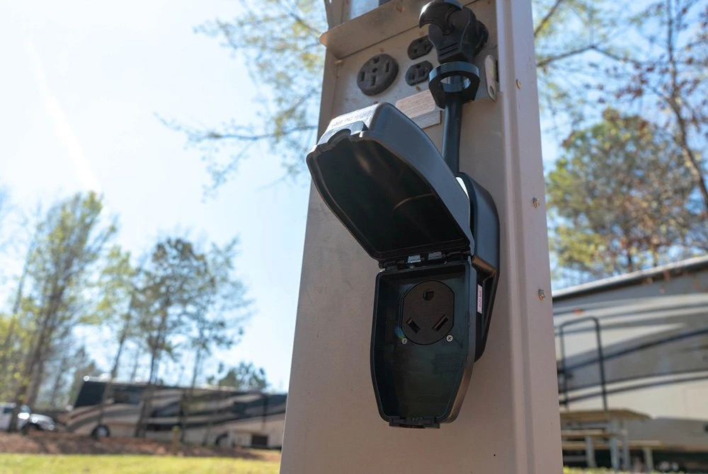 Southwire® - Surge Guard™ Portable Surge Protector With Full Cover 5 Southwire® - Surge Guard™ Portable Surge Protector With Full Cover - Image 5