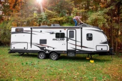 Camco® 45742 - UltraGuard™ Class C Motorhome Cover (Gray, Up To 26') -Magma Store 45743 7 7