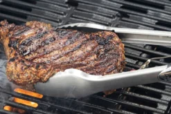 Weber® 9010001 - Traveler Portable Liquid Propane Gas Grill -Magma Store 9010001 15