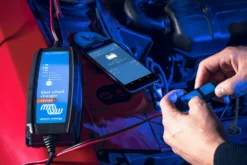 Victron Energy® - Blue Smart IP65™ 24 V Portable Battery Charger -Magma Store bpc240831104r 4 scaled