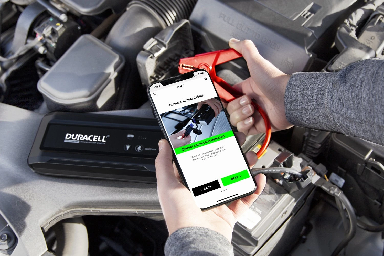 Duracell® - 12 V Compact Lithium Emergency Jump Starter With Bluetooth 6 Duracell® - 12 V Compact Lithium Emergency Jump Starter With Bluetooth - Image 6