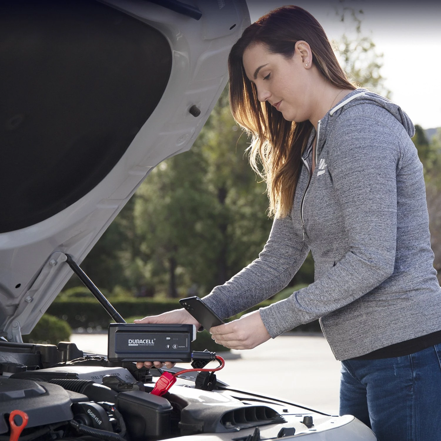 Duracell® - 12 V Compact Lithium Emergency Jump Starter With Bluetooth 9 Duracell® - 12 V Compact Lithium Emergency Jump Starter With Bluetooth - Image 9