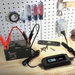 Duracell® DRMC4A - 6 V/12 V Battery Charger And Maintainer -Magma Store drmc4a 7