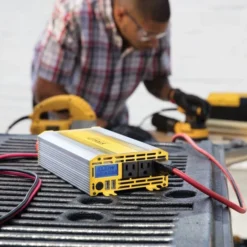 Stanley Tools® - 1000 W Power Inverter With USB -Magma Store pi1000s 3